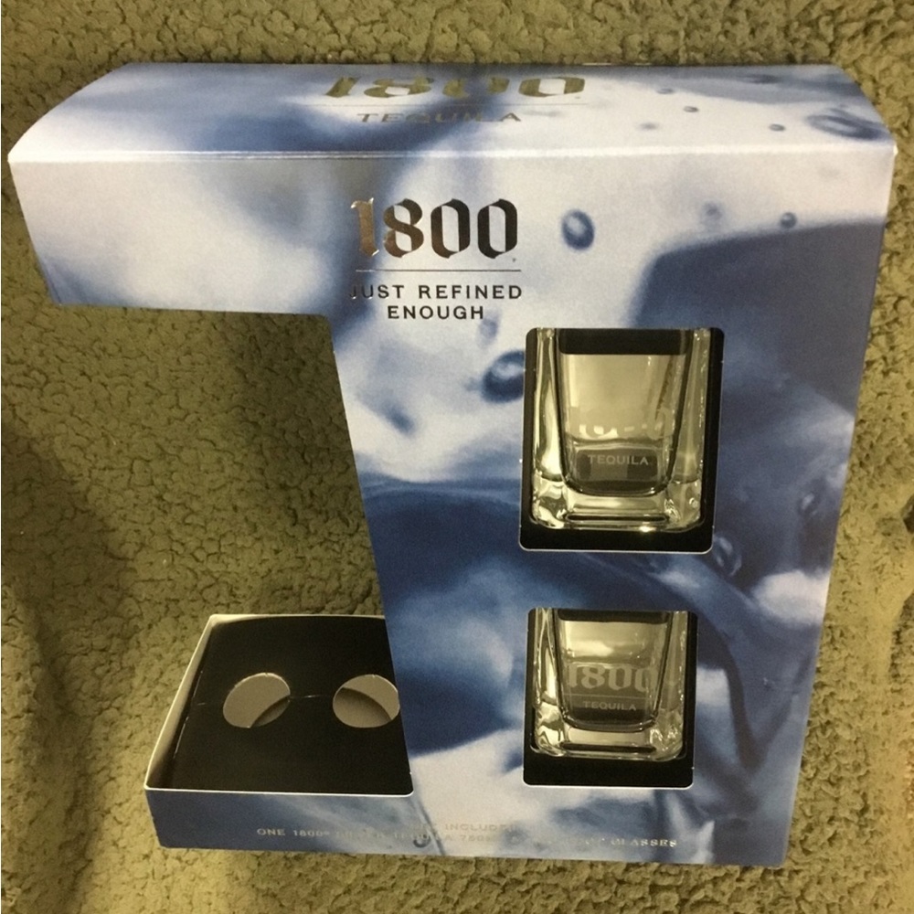 New 1800 Tequila Gift Box